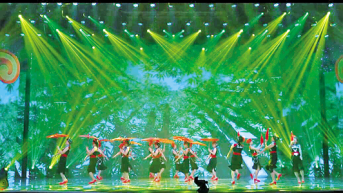 东莞“村晚”录制现场舞蹈表演