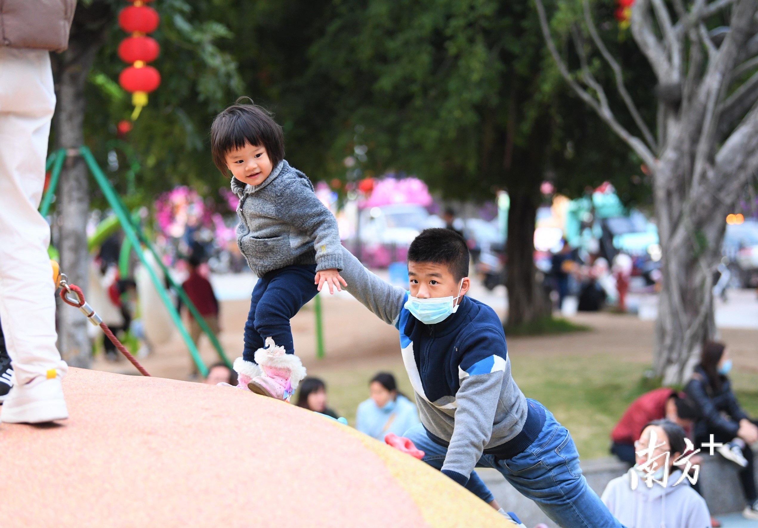 市民出行掠影在江海區,從釜山公園到白水帶體育公園,再到兒童公園,桃