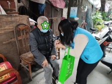 西湖区社工点：助力流浪13年大叔踏上回家之路