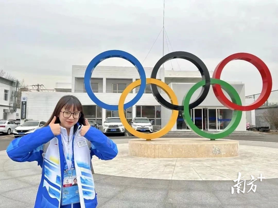 华附南海实验高中2018届毕业生孙千千。