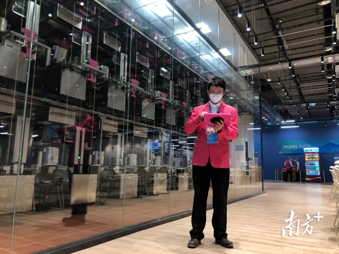 孔令强工作照。