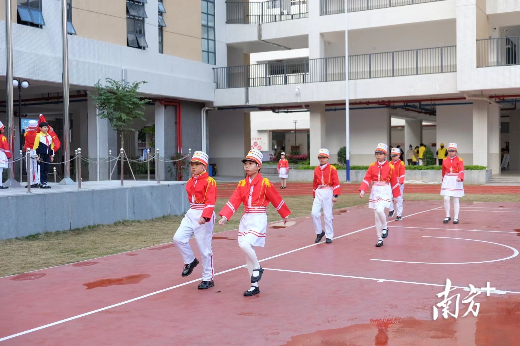 南方+ 陈婷婷 张冰纯 陈憧炜 拍摄