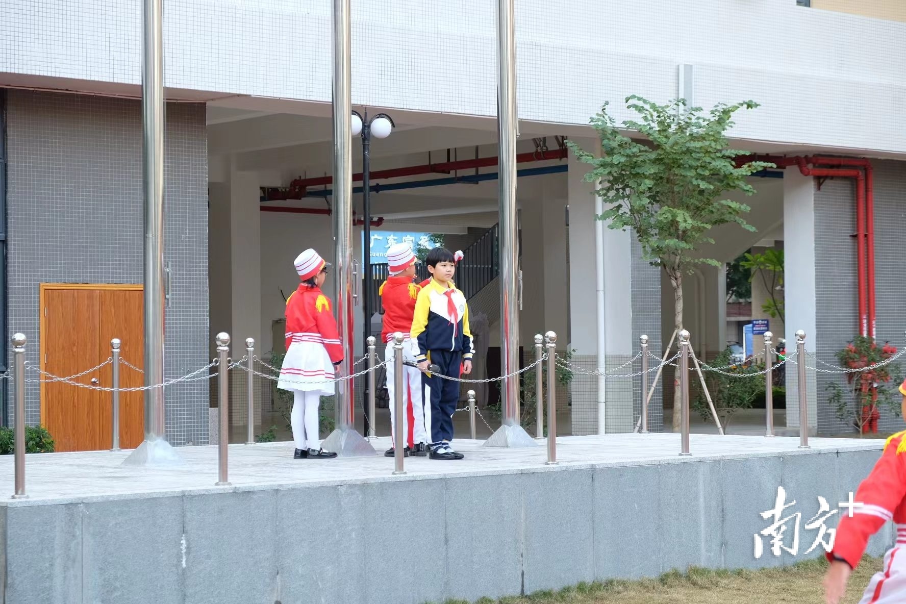 南方+ 陈婷婷 张冰纯 陈憧炜 拍摄