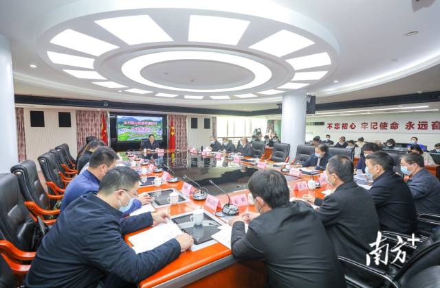 2月11日，广东省乡村振兴驻镇帮镇扶村工作队座谈会在广州召开。吴秒衡 摄