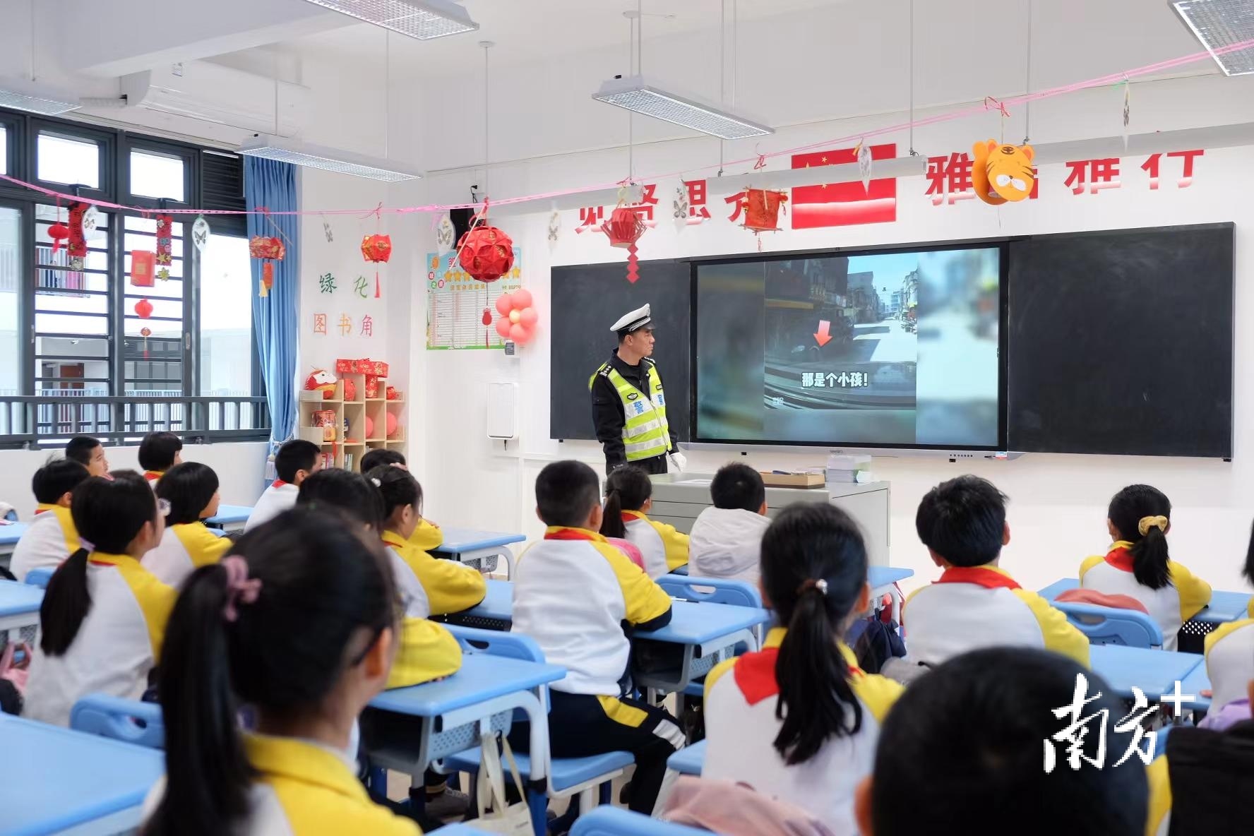 南方+ 陈婷婷 张冰纯 陈憧炜 拍摄