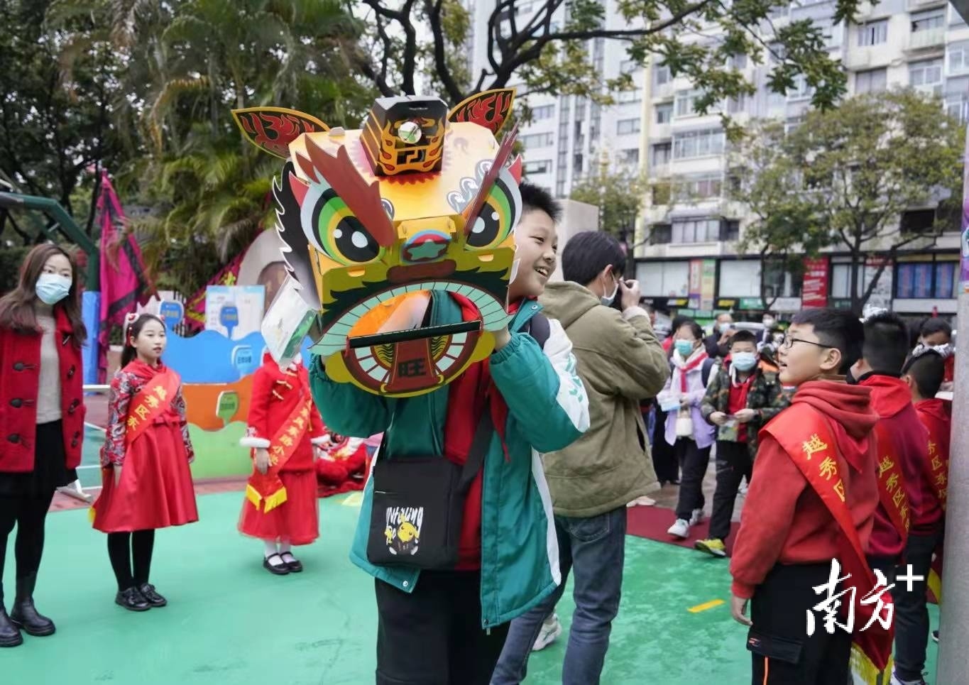 南方+ 李细华 张冠军 拍摄