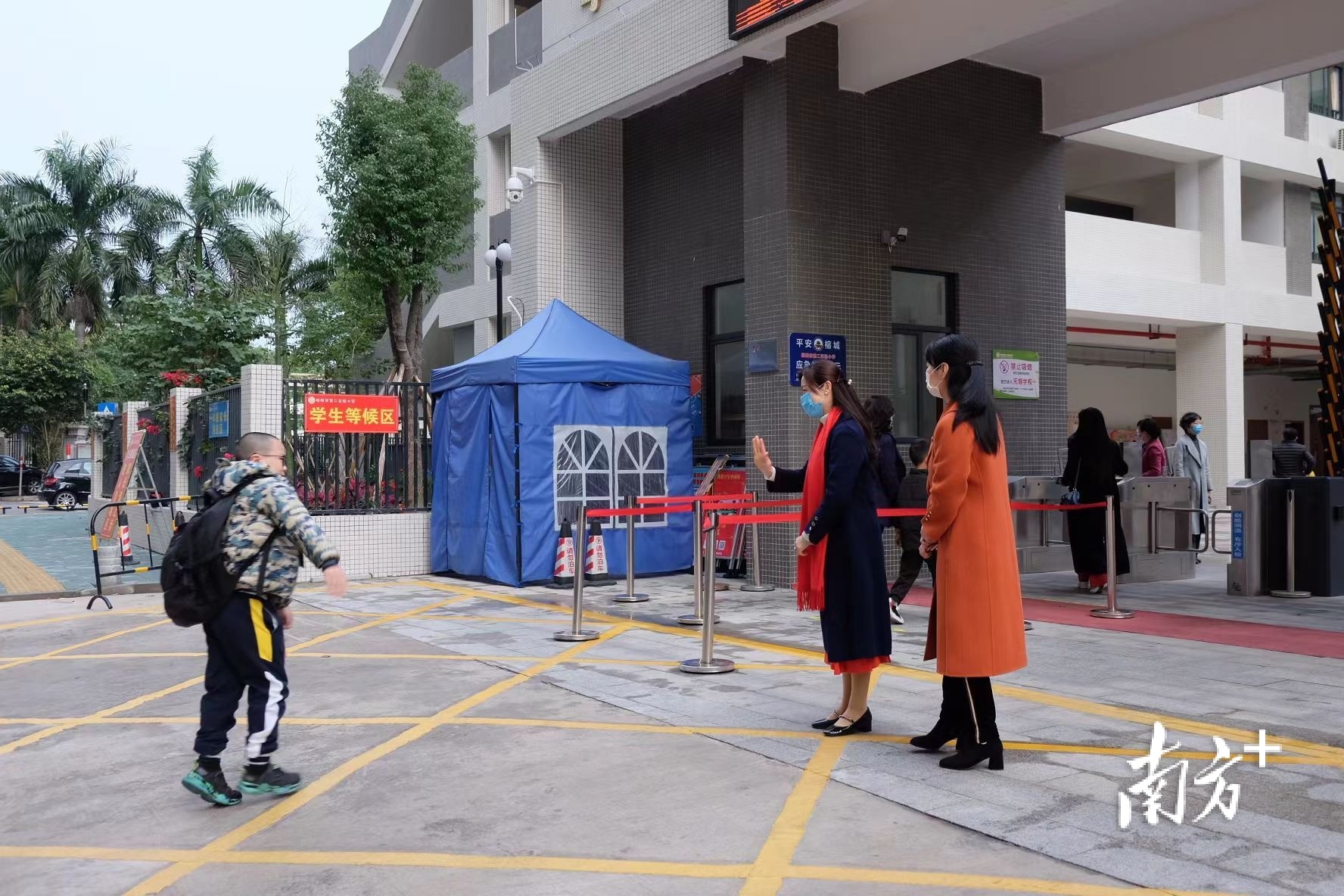 南方+ 陈婷婷 张冰纯 陈憧炜 拍摄