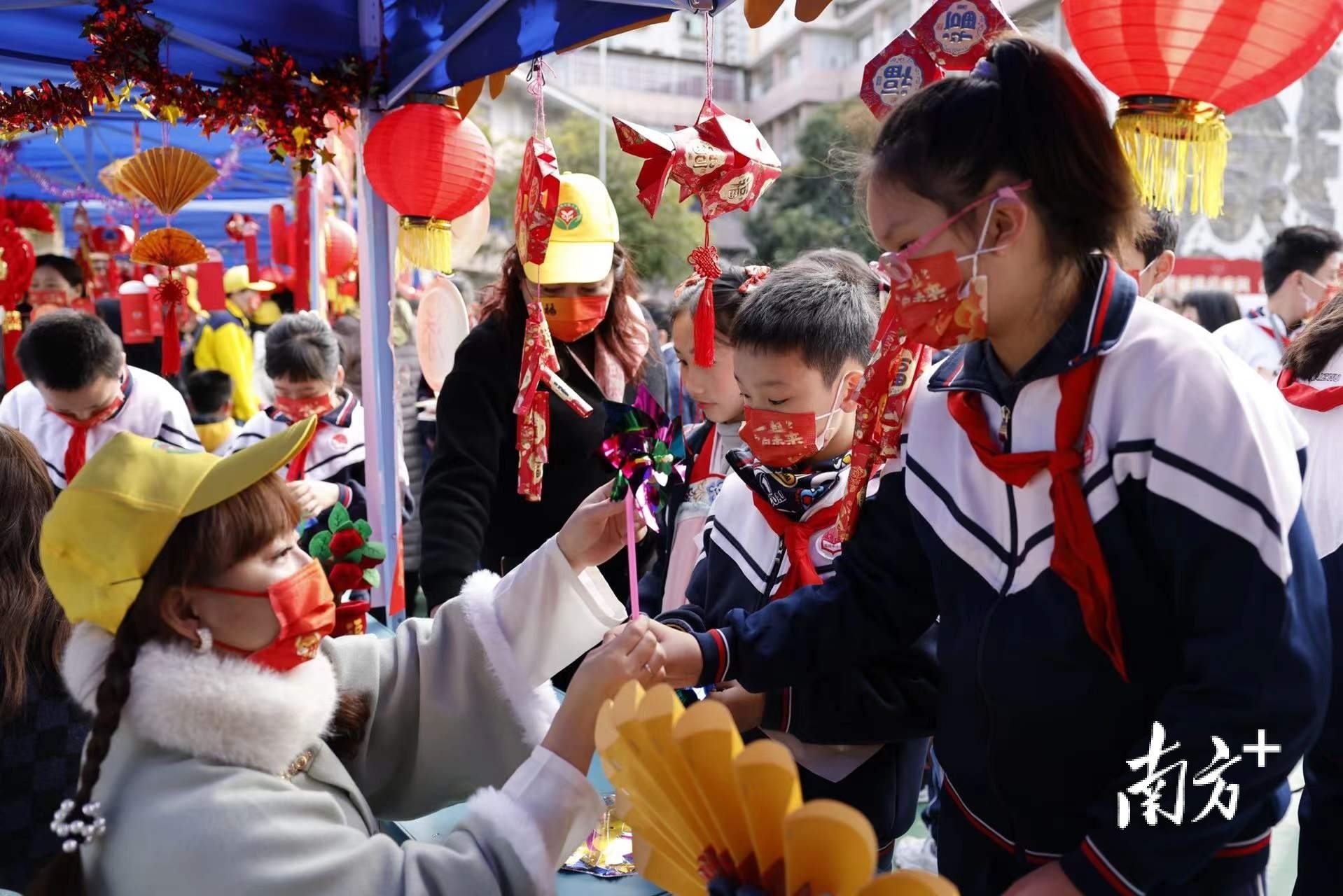 南方+ 李细华 张冠军 拍摄
