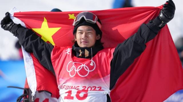 一金一银！谷爱凌、苏翊鸣的滑雪本领，旱地上练的？|探科技特辑