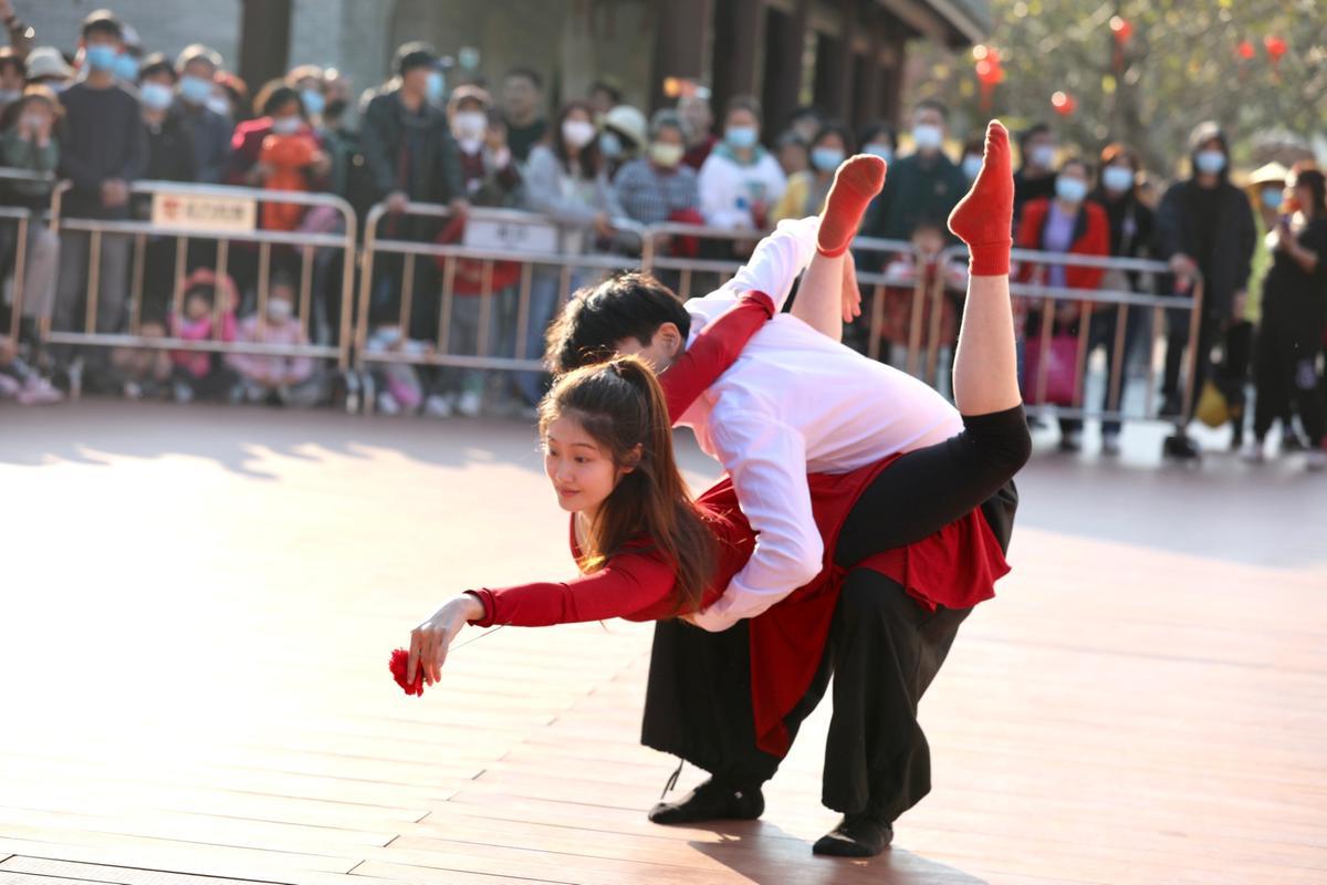 </p><p>南方+ 拍摄