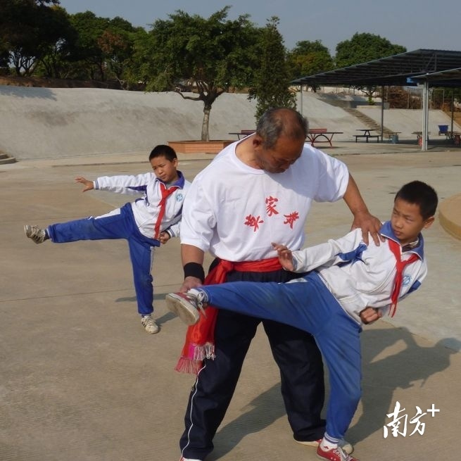 桥头镇莫家拳省级非遗传承人莫柏许于2022年02月14日21时，因病逝世，享年80岁。