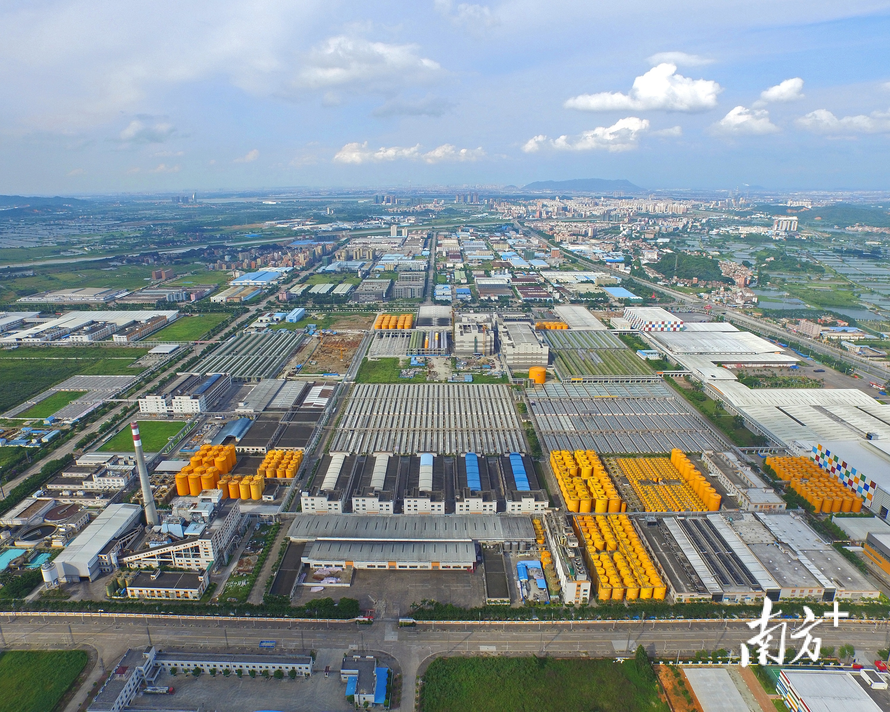 西江产业新城正进一步加快沧江工业园提档升级。资料图片