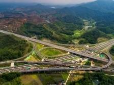 更合：临空经济加速“起飞”