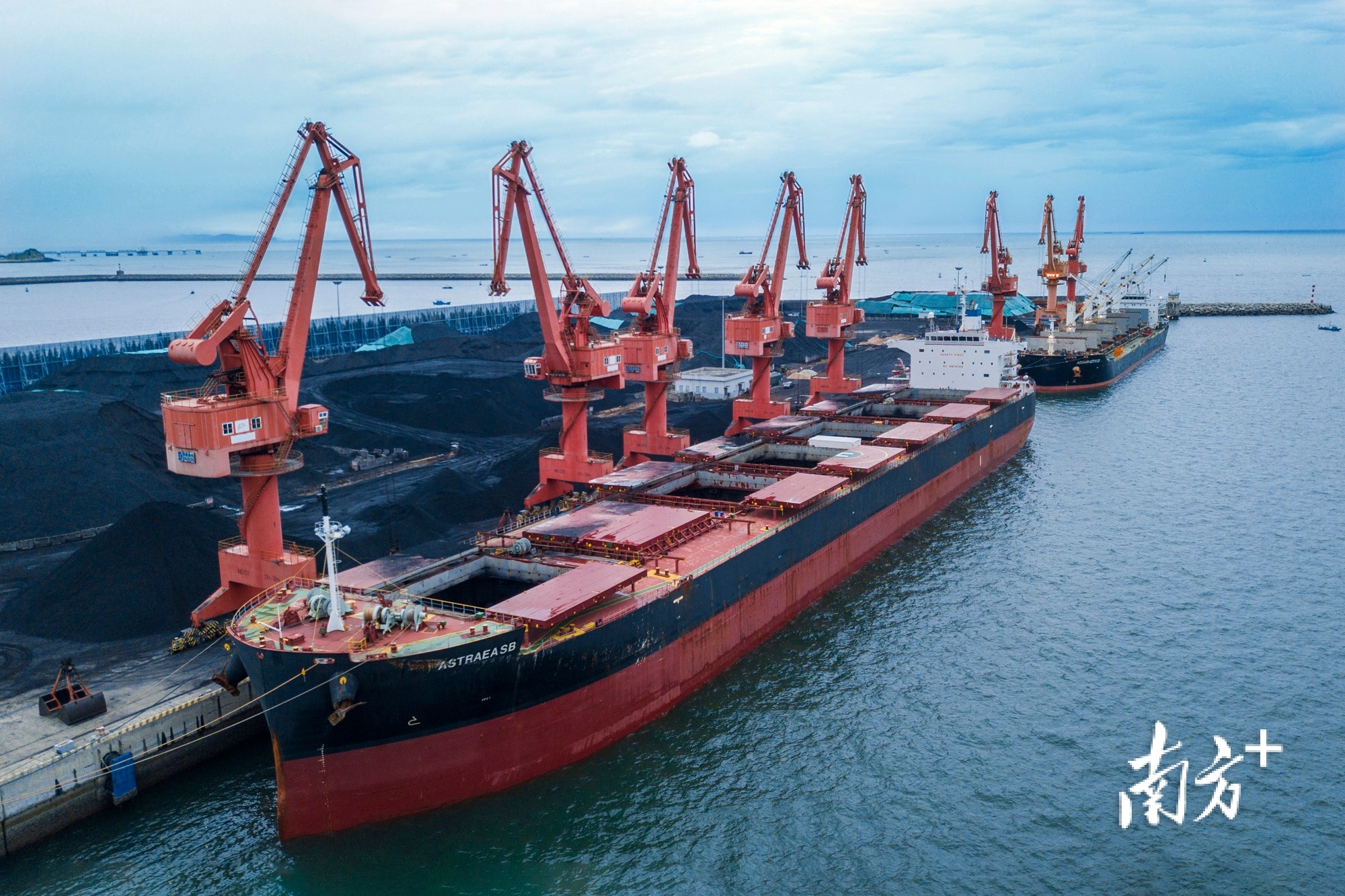 绵长的海岸线带来的海洋资源成为饶平独特的资源优势。&nbsp;