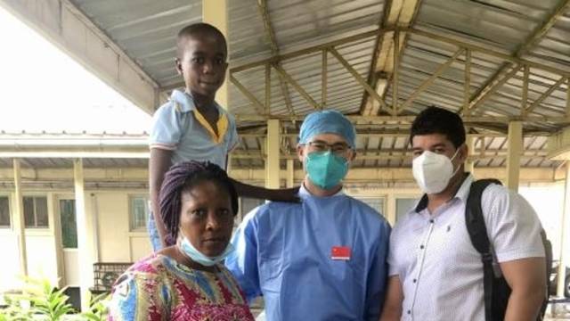 援非日记25|为9岁非洲男孩切除锁骨上的“肿瘤”