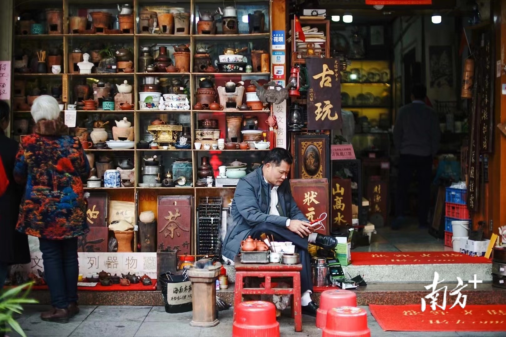 潮州古城是一座活着的古城，至今仍有许多居民在古城生活。 &nbsp;佘创煌 摄