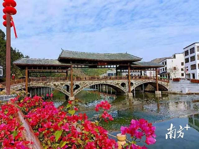 信宜钱排：污水治理有功，美丽乡村出彩