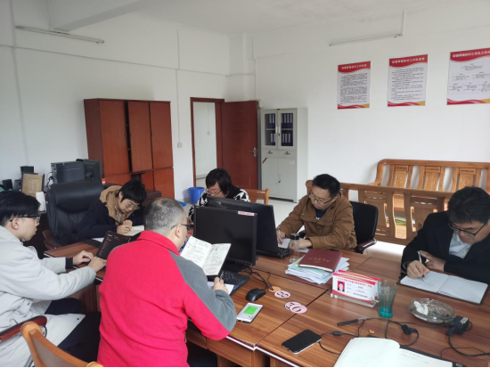 工作队召开会议，每周都会有队员分享自身感悟