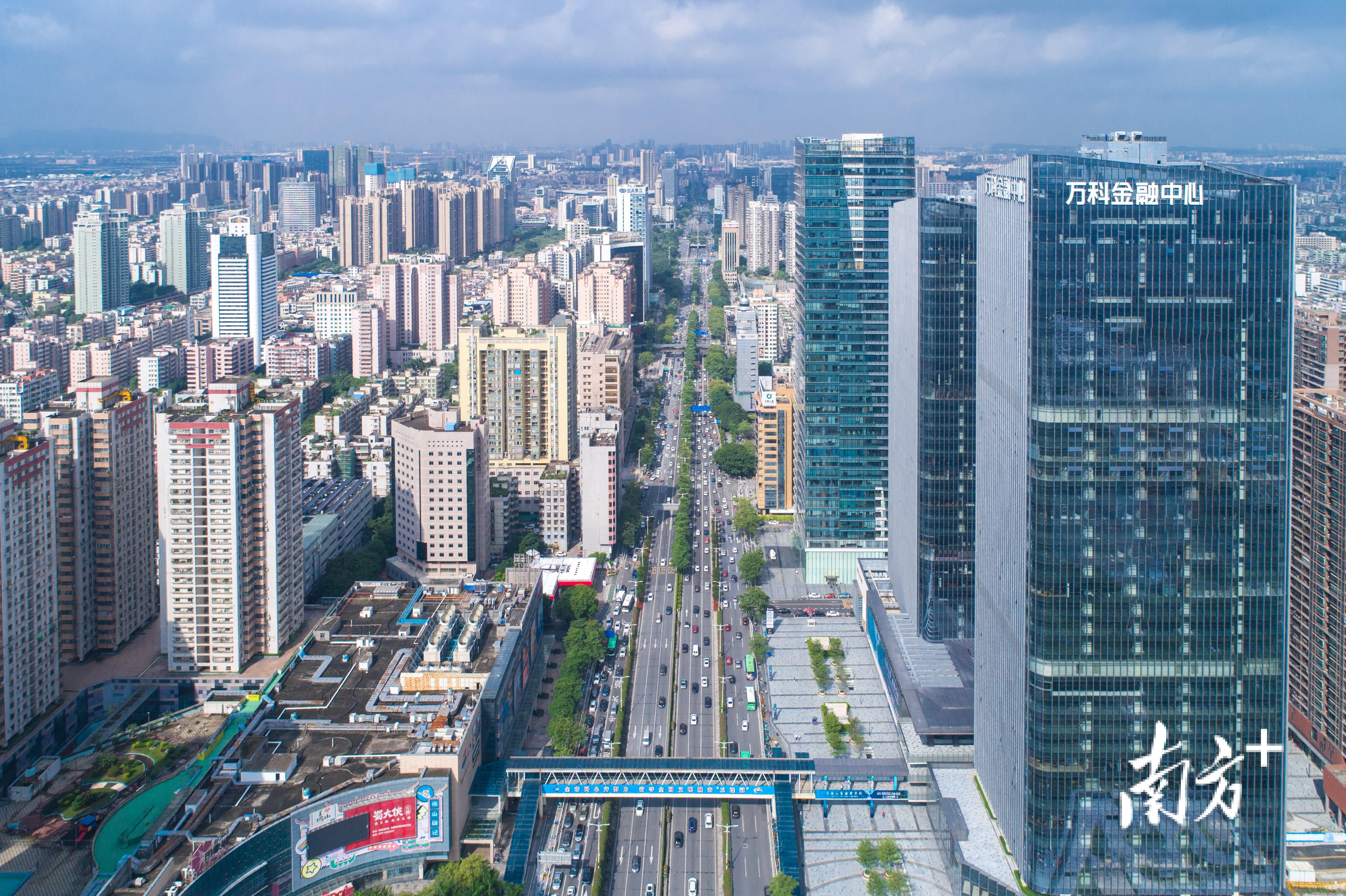 络绎而至的总部,让禅城的产业格局发生了深刻的变化。资料图片 络绎而至的总部,让禅城的产业格局发生了深刻的变化。资料图片