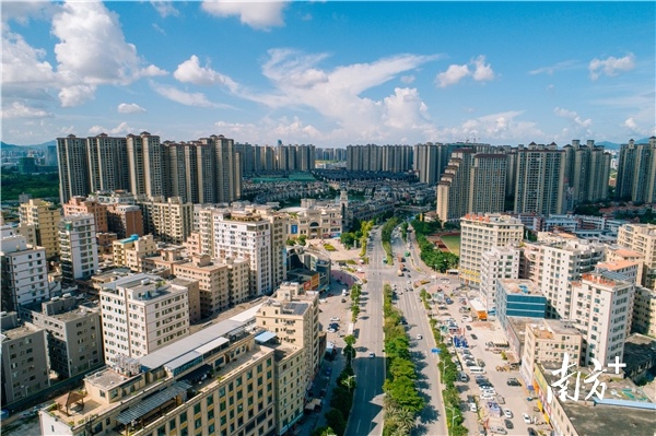 日益畅通、快捷的交通，让不少大亚湾居民过上了深惠“双城”生活。南方日报记者 王昌辉 摄