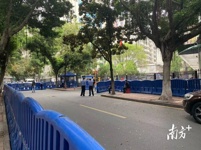 南方+ 梁钜聪 拍摄