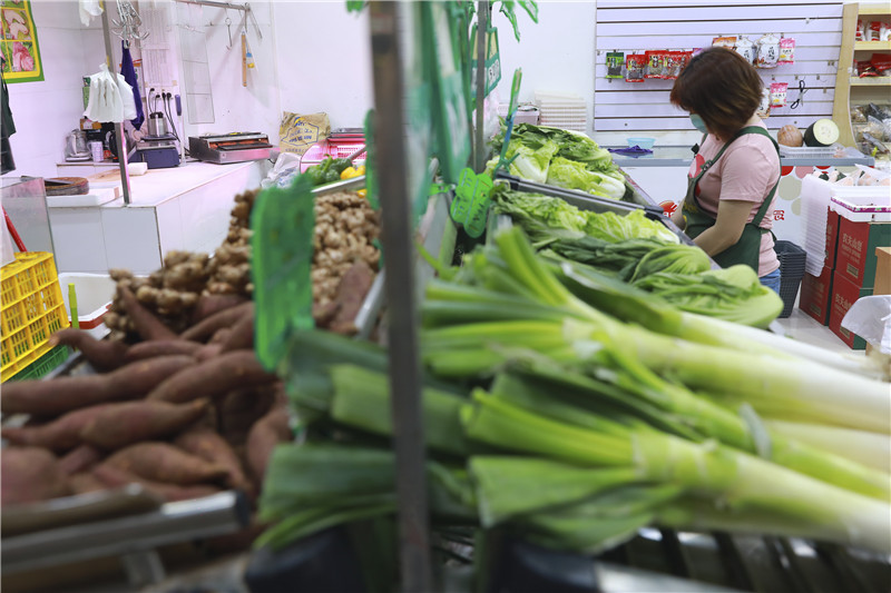 东莞生活必需品市场供应充足。孙俊杰摄 东莞生活必需品市场供应充足。孙俊杰摄