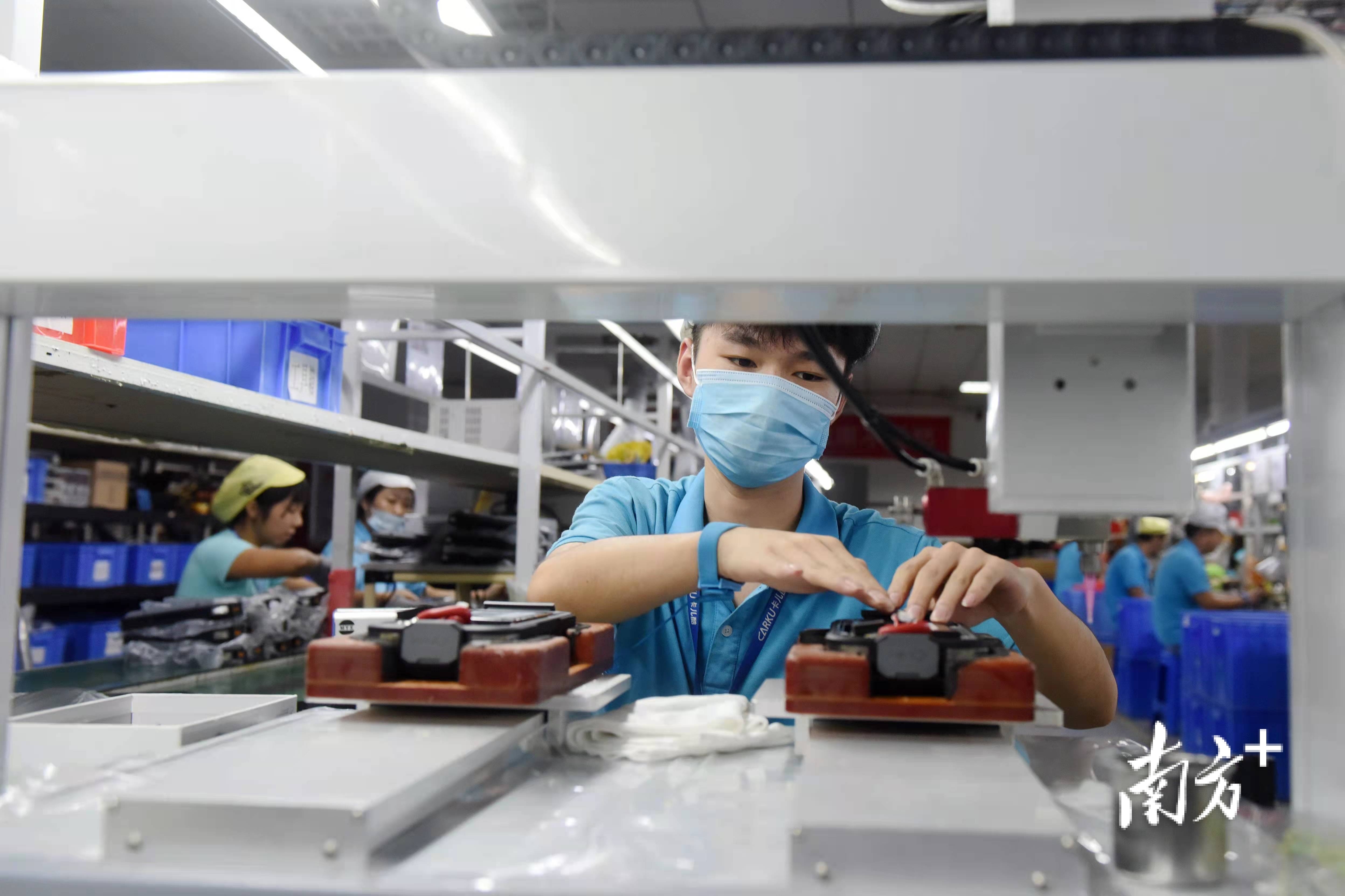 南方+ 梁维春 拍摄