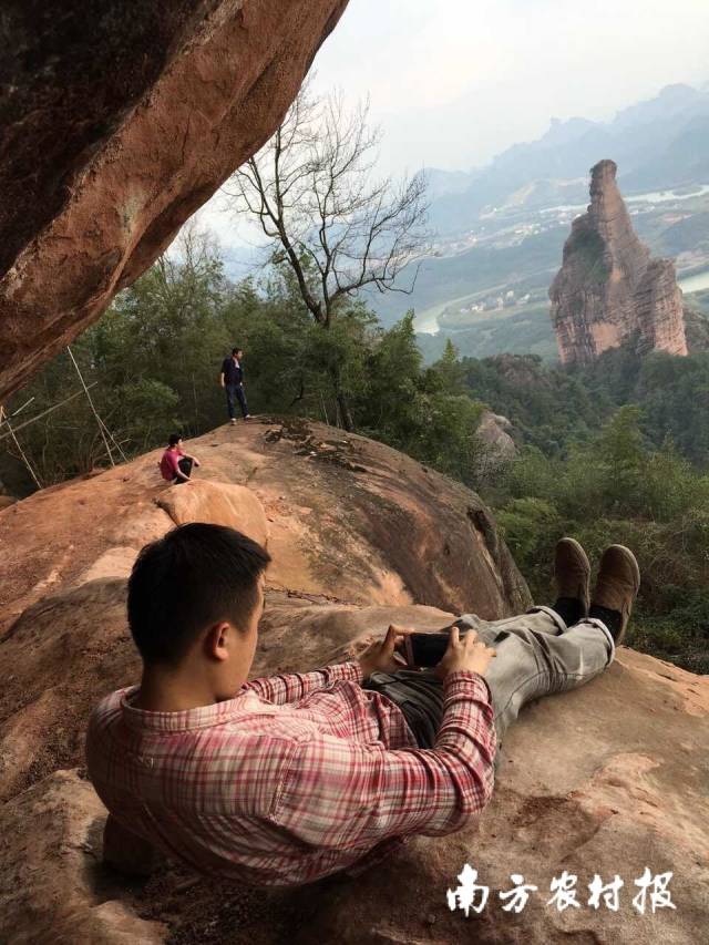 在广东韶关丹霞山拍乡村