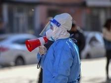 深圳：中介小哥当了18天“大白”，战疫志愿者成为亮丽风景线