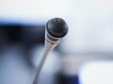 鼎龙文化确认一名高管在失事飞机乘客名单