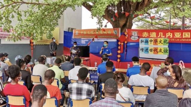 中国医疗队走进非洲赤道几内亚最高学府传播中医文化