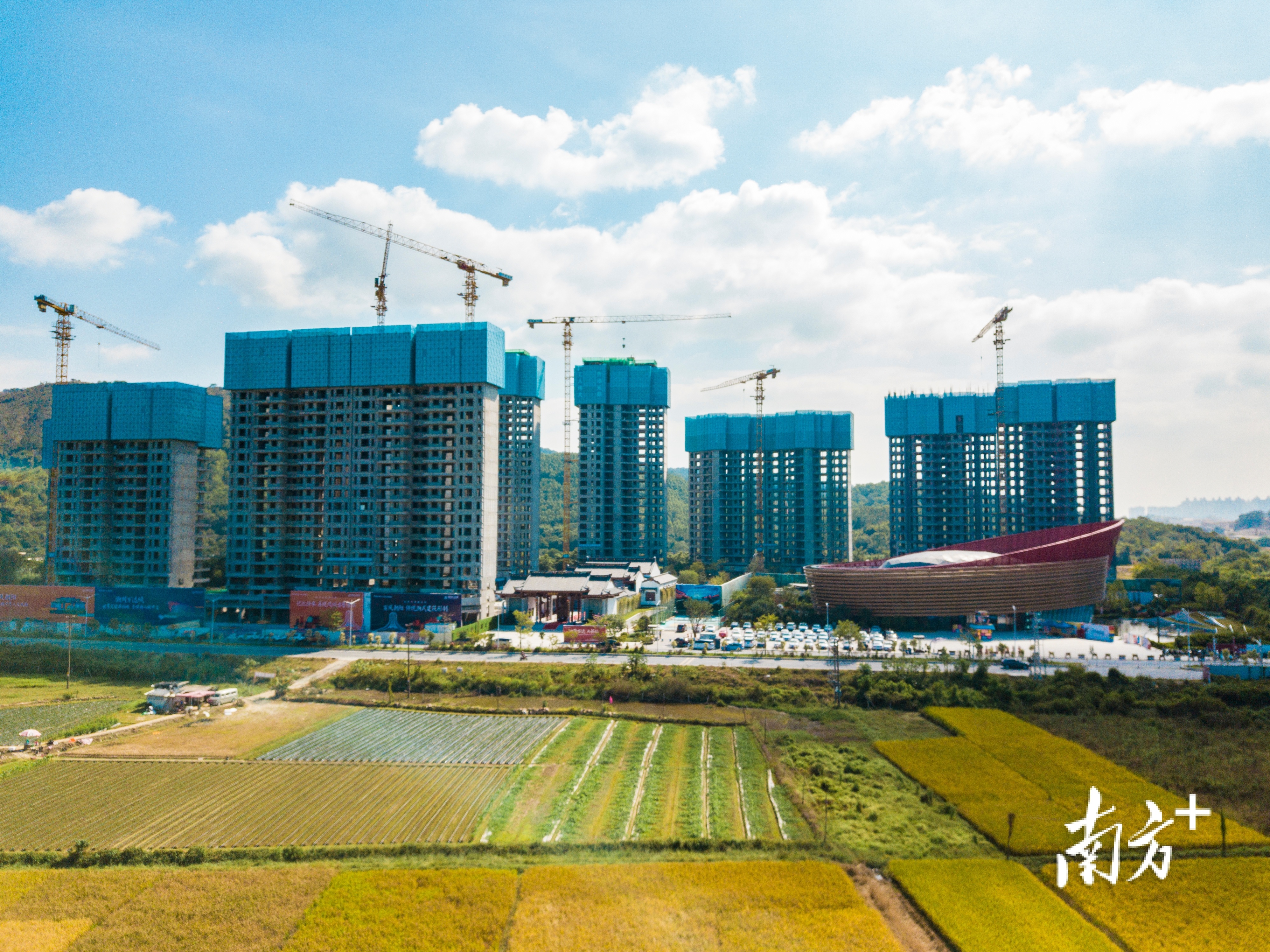 湘桥全面实施乡村振兴战略，巩固拓展脱贫攻坚成果，完善落实防止返贫监测帮扶机制。南方+ 陈锴进 摄