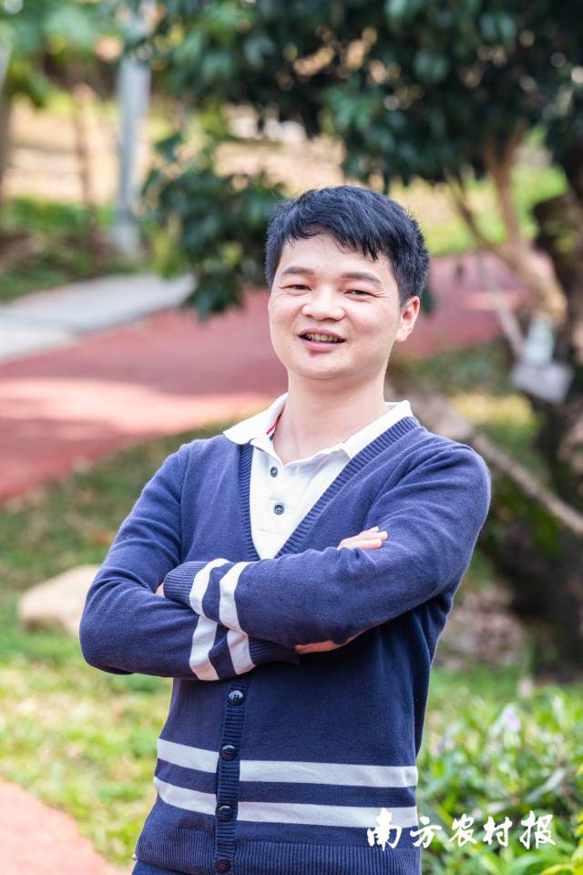 与其他80后一样，他想通过不断试水打造一些“新”产品，让农业变得“好玩”、“潮流”起来。  南方农村报 谭家富 拍摄