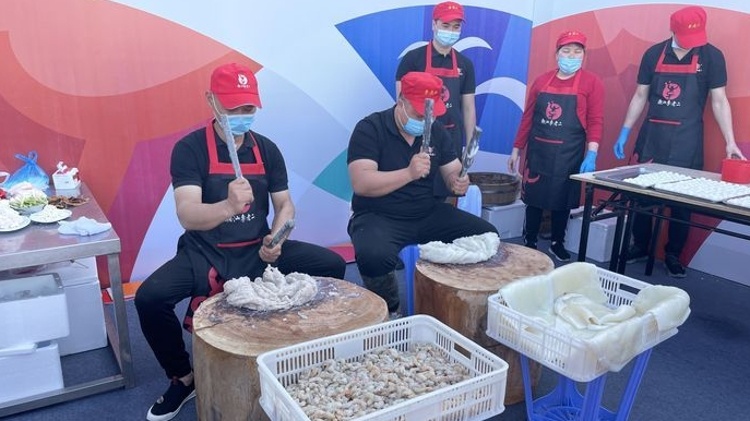 濠江“达濠鱼丸”再出圈！约定汕头亚青会