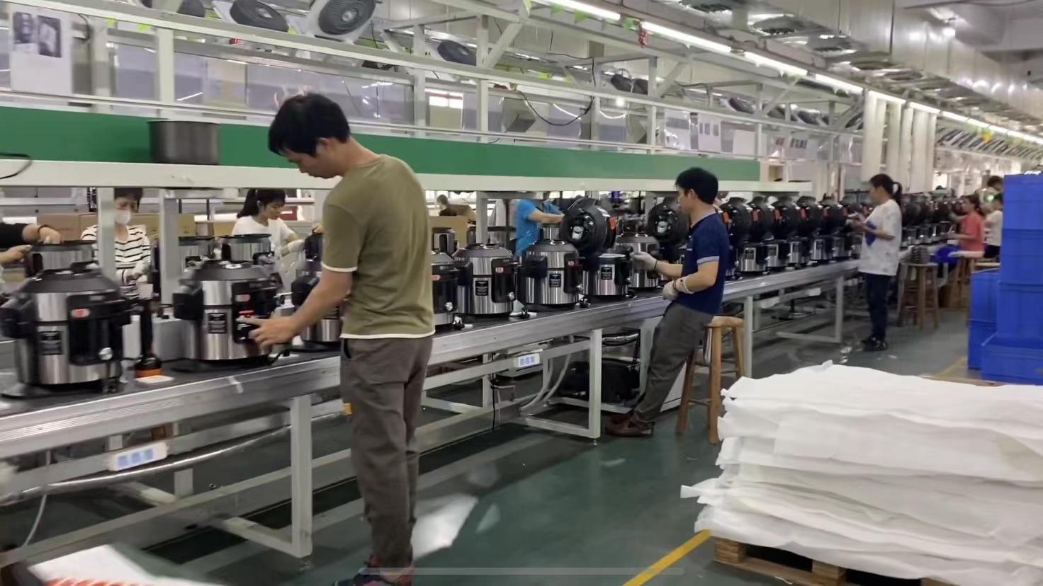 欧宁科技未来的目标在3—5年内引入投资公司，利用场外资本将公司做大做强。