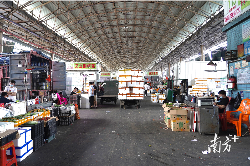特写防范区内的江南果菜市场广州蔬菜不愁的