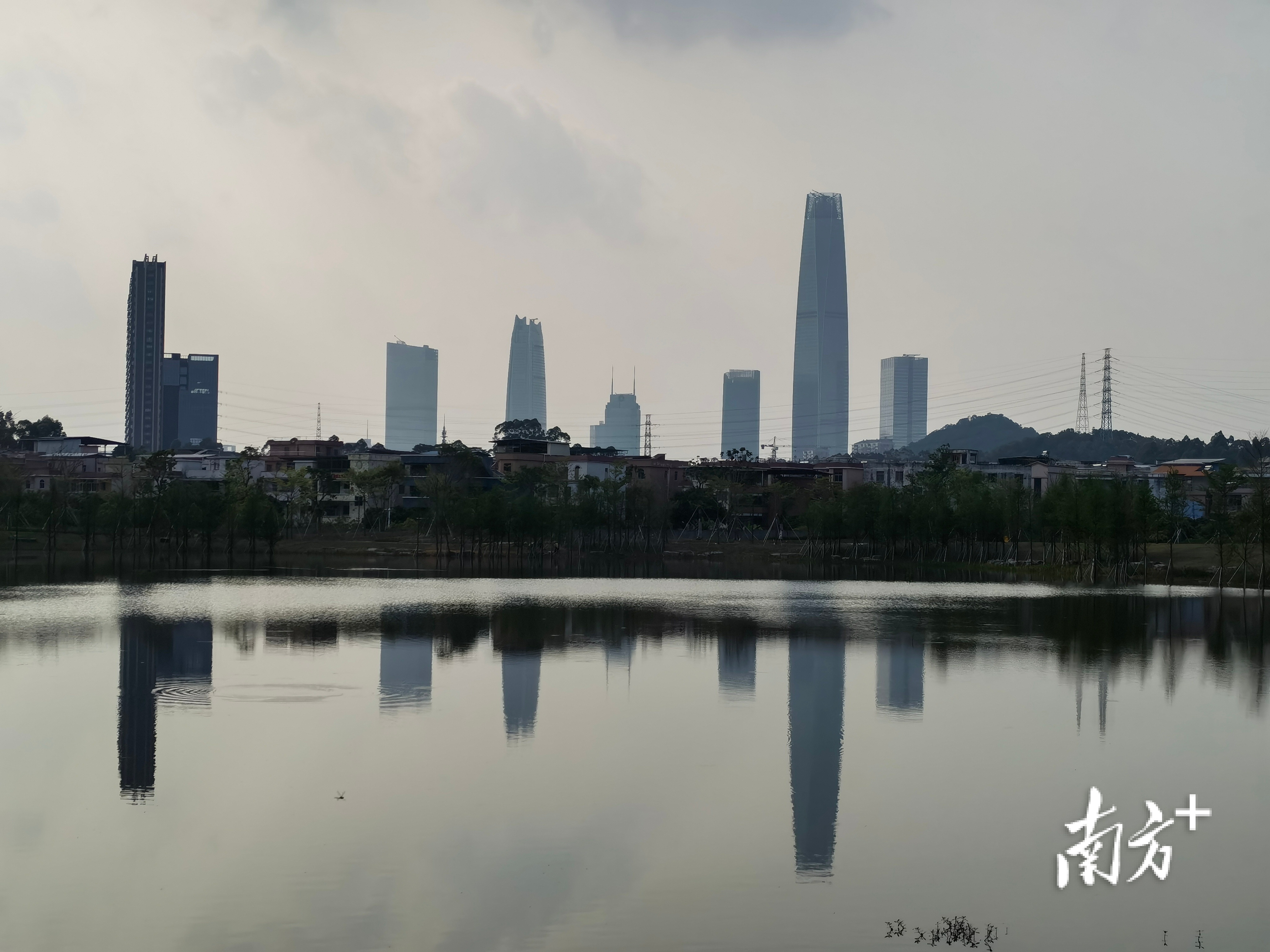 无  南方+ 刘远忠 拍摄