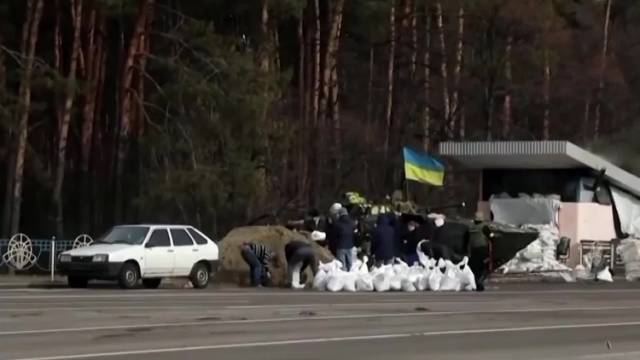 乌方称拒绝接受俄最后通牒，泽连斯基：我们能和俄罗斯打上10年