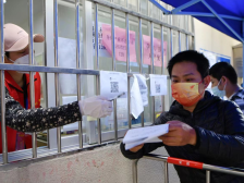 开出473张外出就医证明，广州这个管控社区有了就医服务窗口