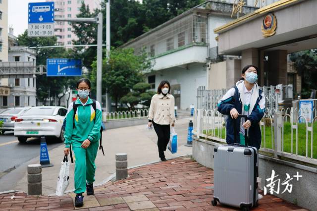 广州中学生白云区除外返校恢复线下教学