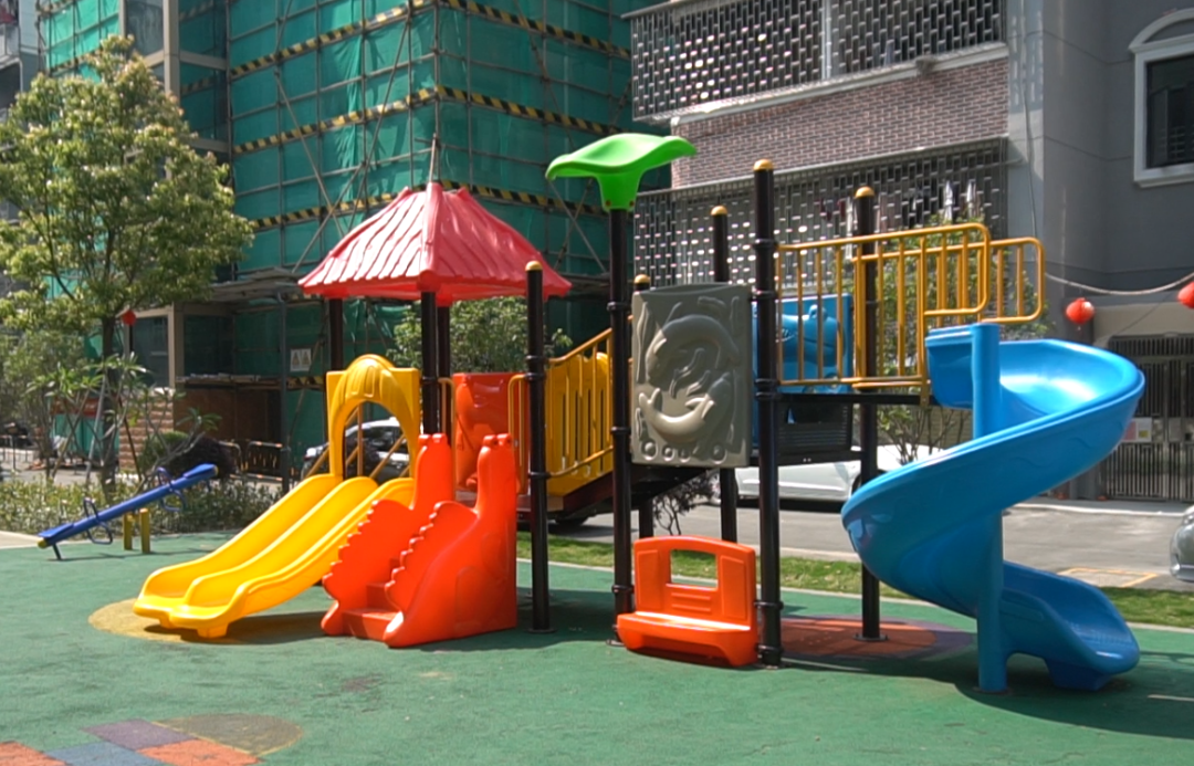 海棠村小区改造后的公园。