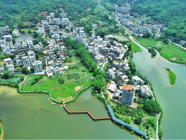 茂名信宜市农村新风貌