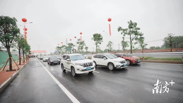 南方+ 王昌辉 制图