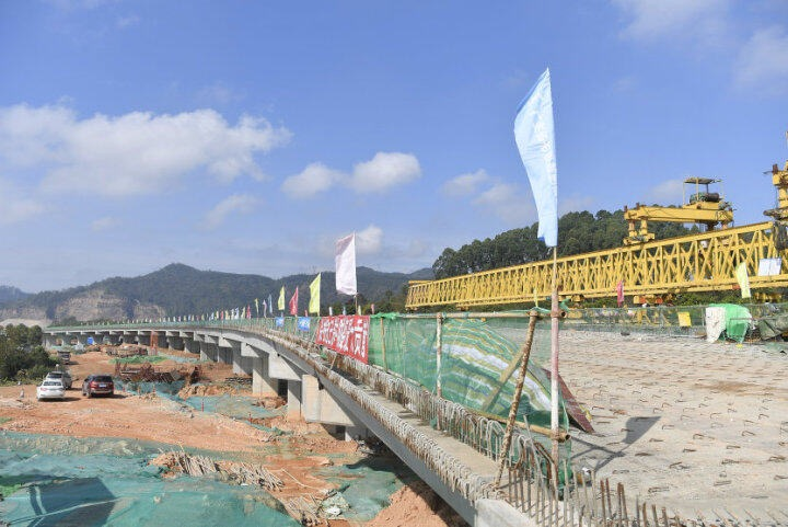 深莞惠红色干线一期工程正在建设之中，未来将成为支撑惠阳产业发展的“经济走廊”。