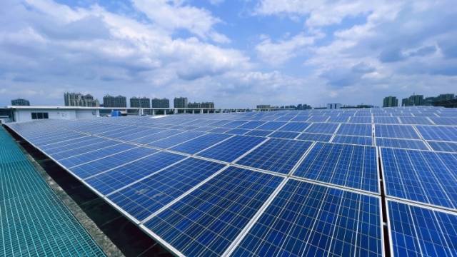 探科技|华为南方工厂屋顶：好一片“蓝色海洋”！