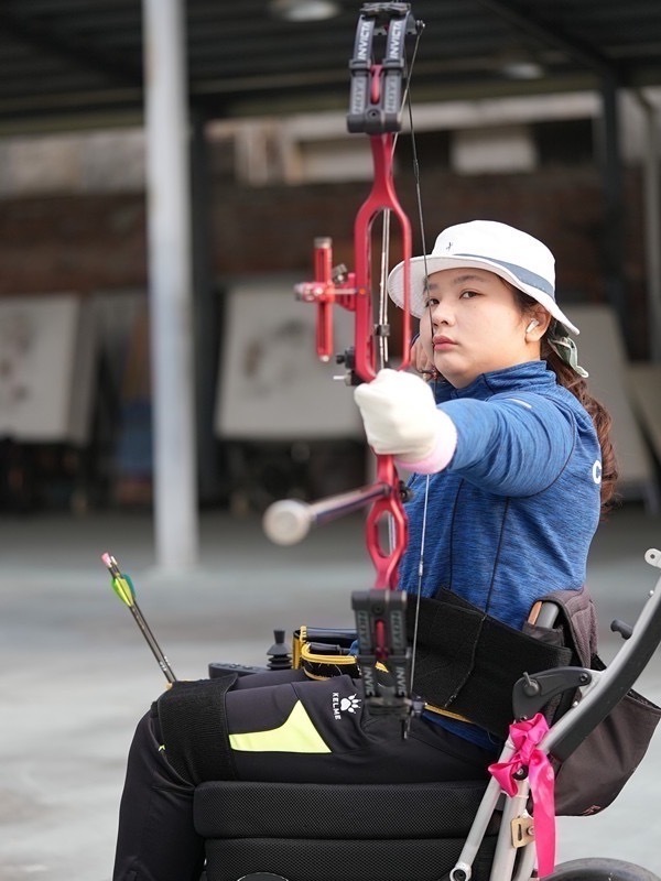 好样的东莞石龙妹陈敏仪获中国青年五四奖章