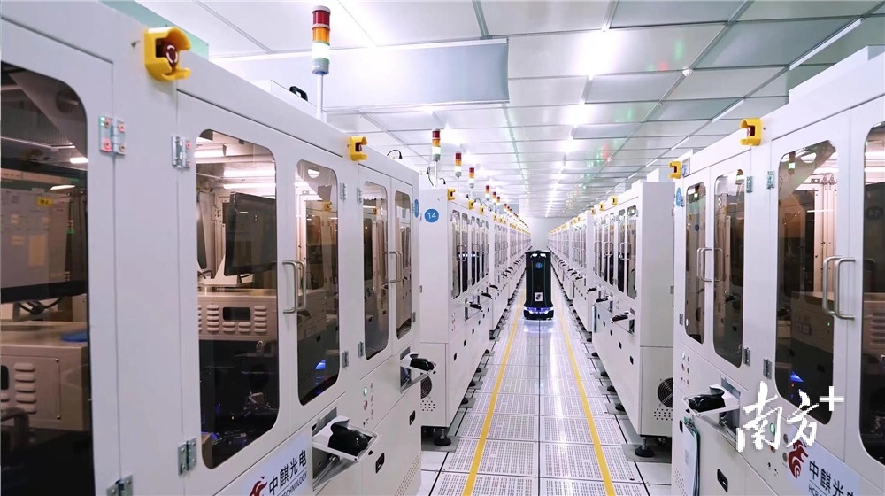 图为中麒光电的mini led生产车间 受访者供图