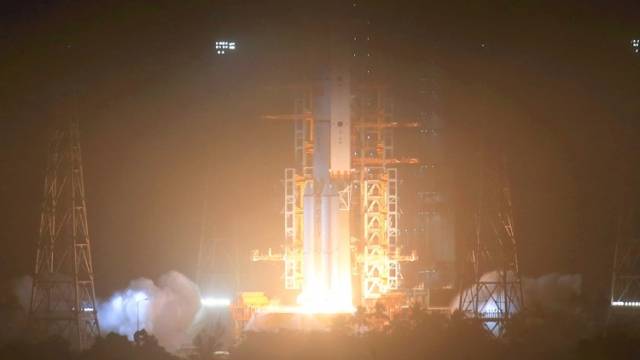 南方视频｜震撼！记者直击天舟四号货运飞船发射瞬间