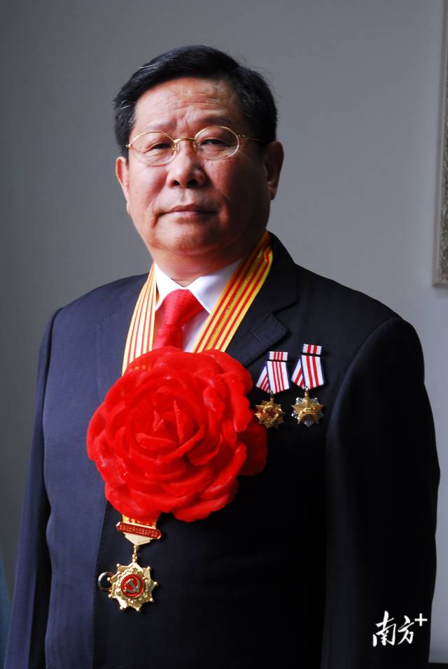 广东省食品医药行业联合党委书记张俊修