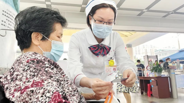 致敬“白衣天使”！钟雪瑜：用真情关爱温暖患者